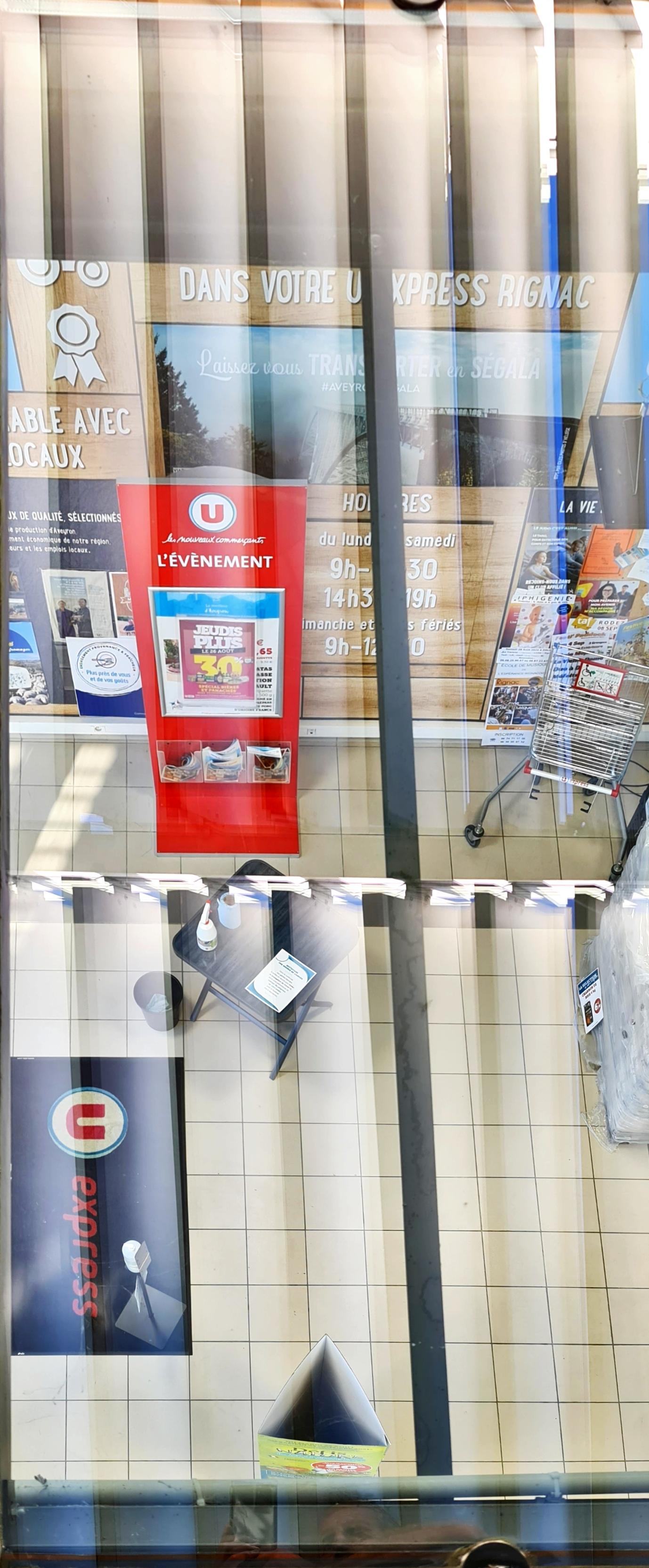 Remise en état d'une verrière de supermarché à Rignac
