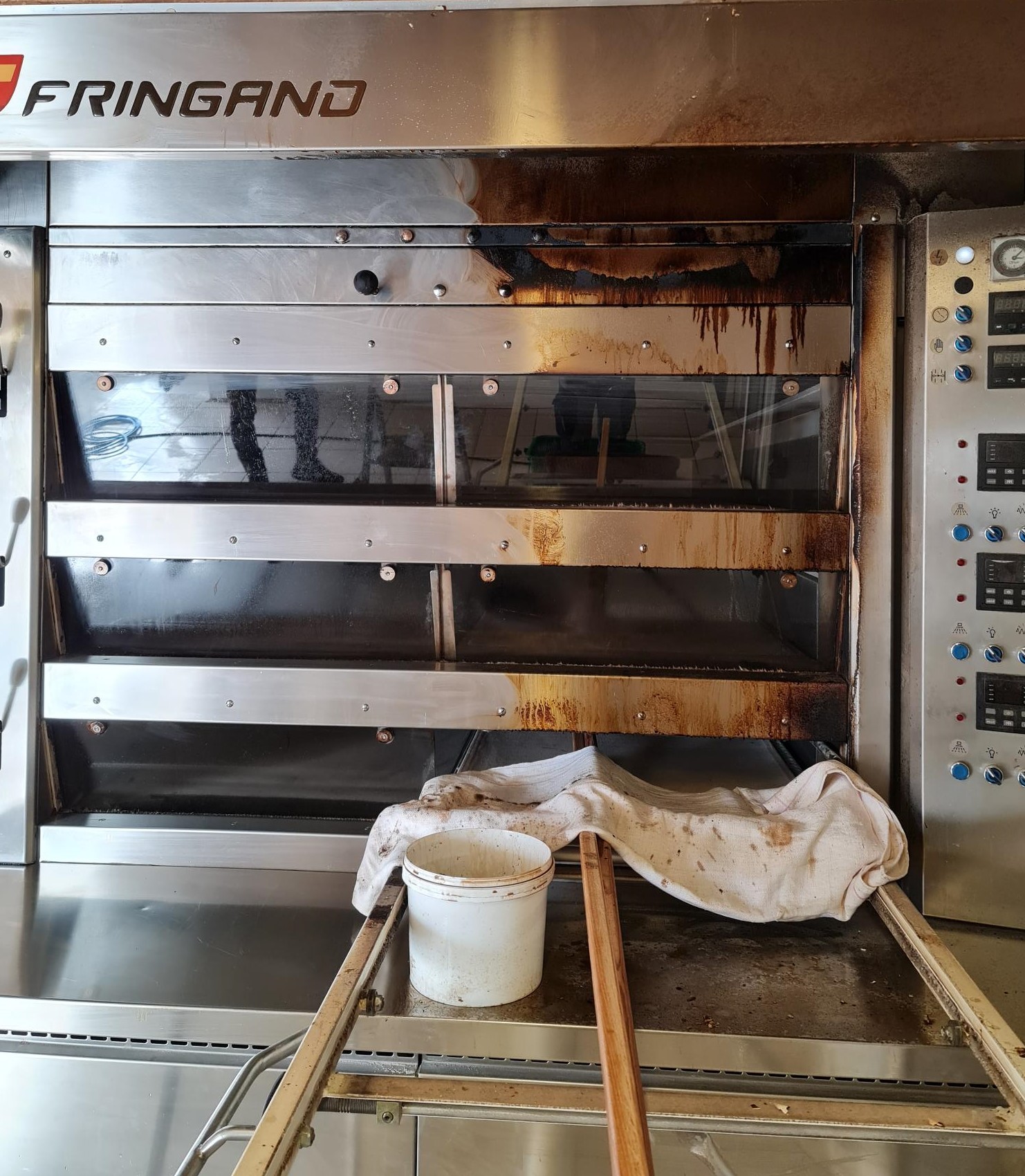 Remise en état d'une boulangerie à Ceignac près de Rodez Remise en état d'une boulangerie à Ceignac près de Rodez
